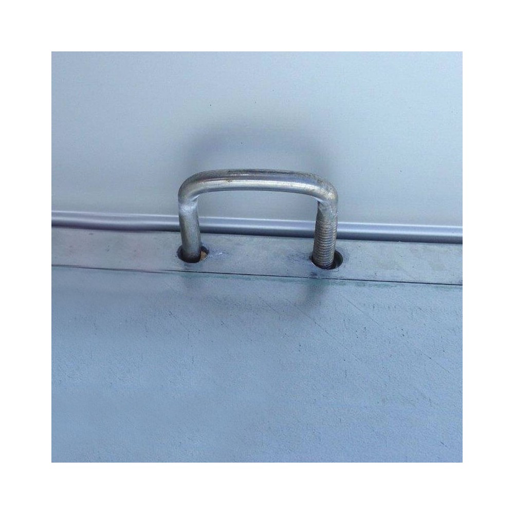 Anneau d'attache pour benne