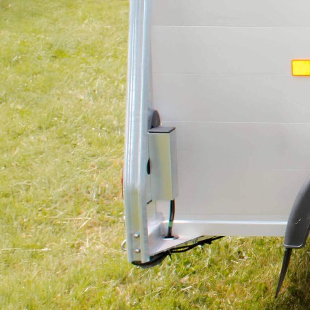 Protection de connectique de feu arrière